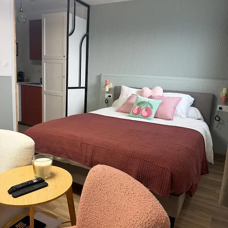 Apartment La Du Quai - Cocon Elegant - Lit Queen Size - Port Et A Pied *